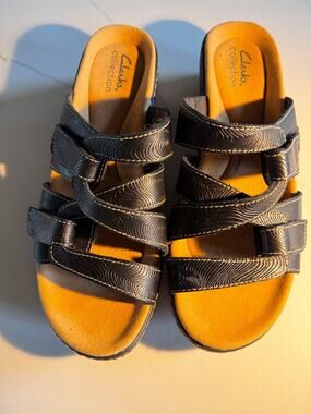 NEW Clarks Collection Merliah Karli Black Leather Slide Sandals Wedge Size 8.5